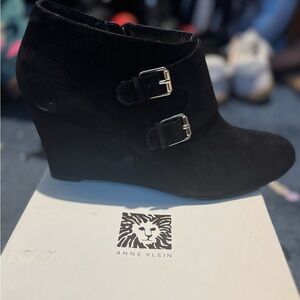 Anne Klein Black Wedge Shoes